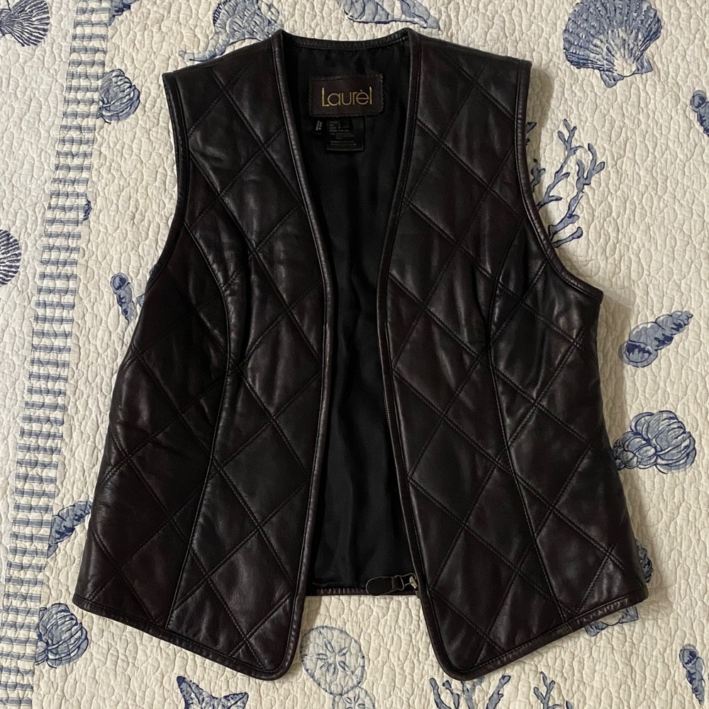 Laurèl Vintage Brown Quilted Leather Vest. Size: GER/DE- 40. U.S.- 8. Size M.